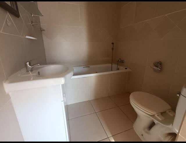 2 BEDROOM PROPERTY TO RENT IN MANABA BEACH